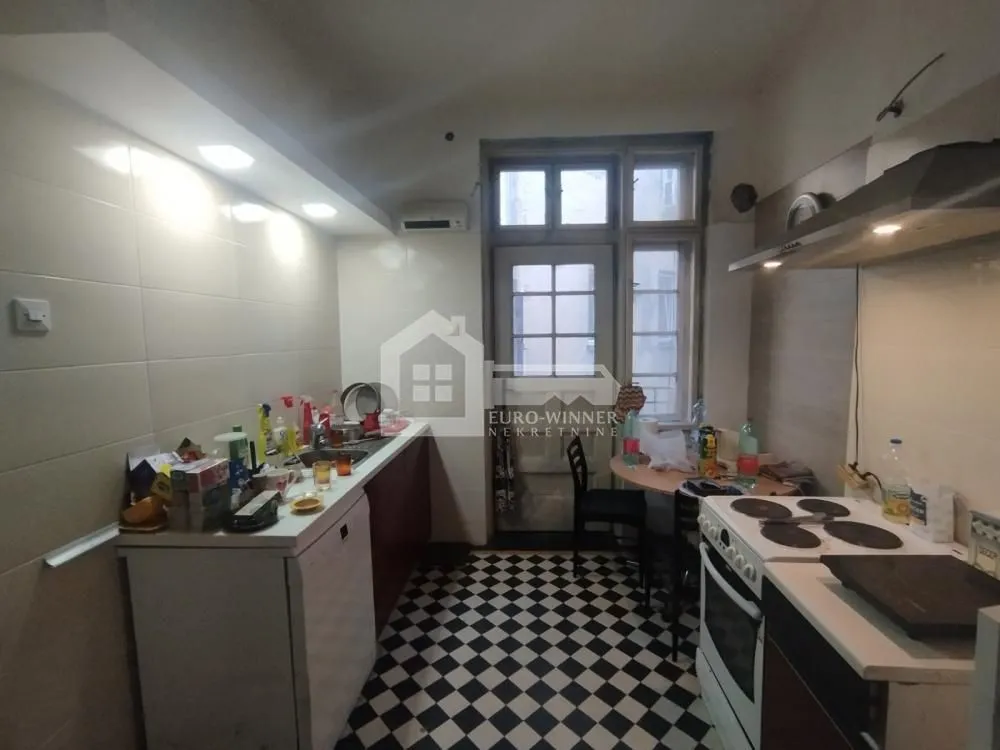 Sale, four bedroom apartment, 92m², Stari Grad, Beograd