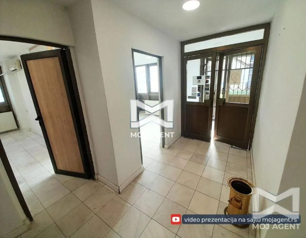 Rent, office space, 95m², Gradska Bolnica, Niš