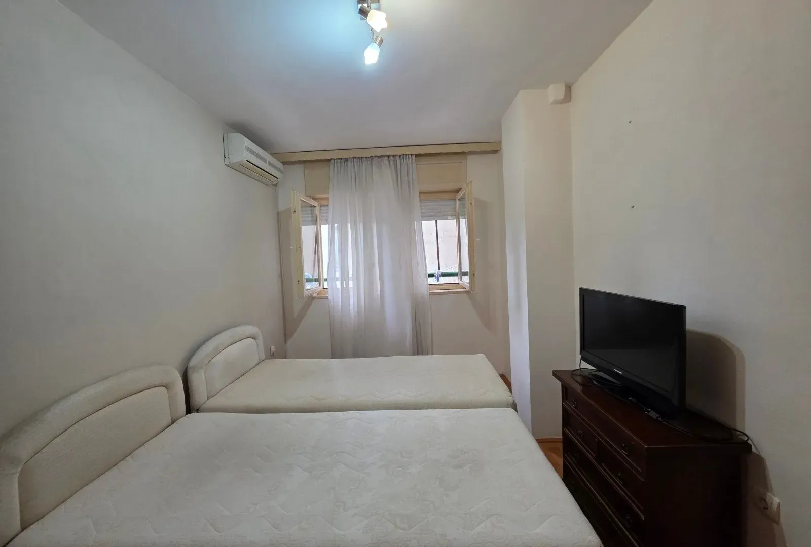 Rent, one bedroom apartment, 73m², Blok 6, Podgorica