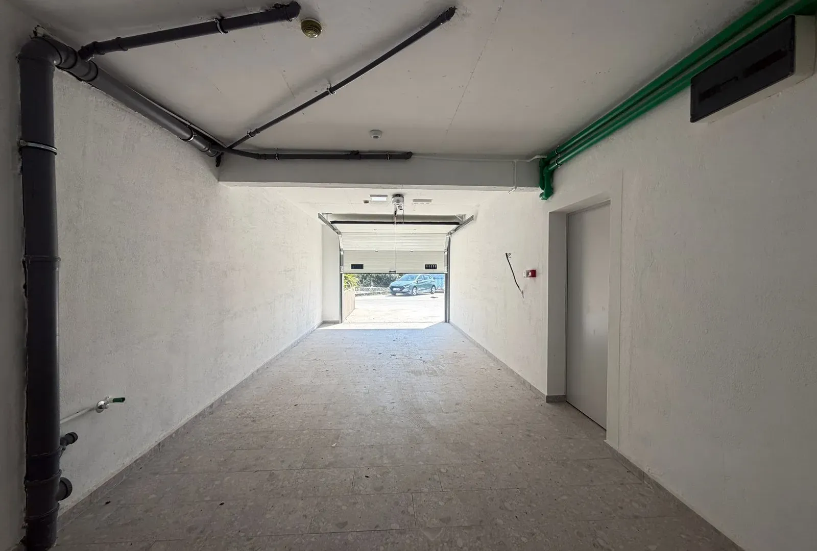 Izdavanje, dvosoban stan, 72m², Tripovići, Tivat