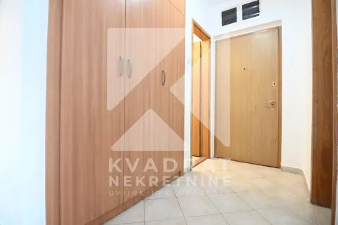 Prodaja, dvosoban stan, 65m², Stari Aerodrom, Podgorica - image 10