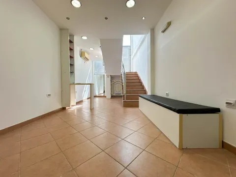 Izdavanje, poslovni prostor, 46m², Podgorica, Crna Gora - image 5