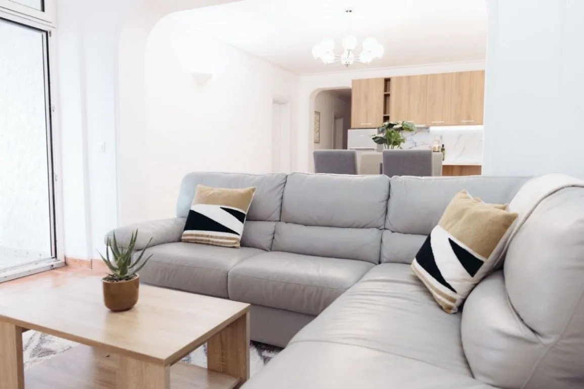 Prodaja, dvosoban stan, 74m², Sveti Stefan, Budva