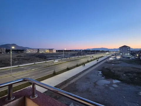 Prodaja, dvosoban stan, 64m², Stari Aerodrom, Podgorica - image 13