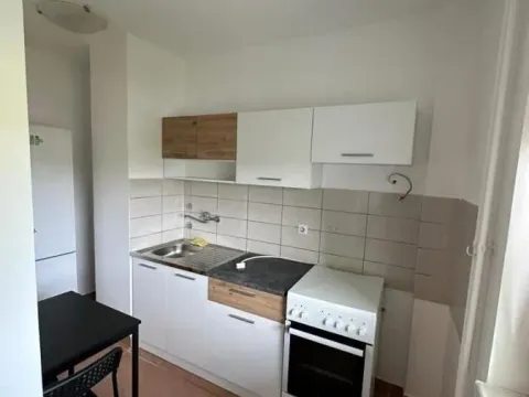Izdavanje, garsonjera, 30m², Novo naselje, Novi Sad - image 3