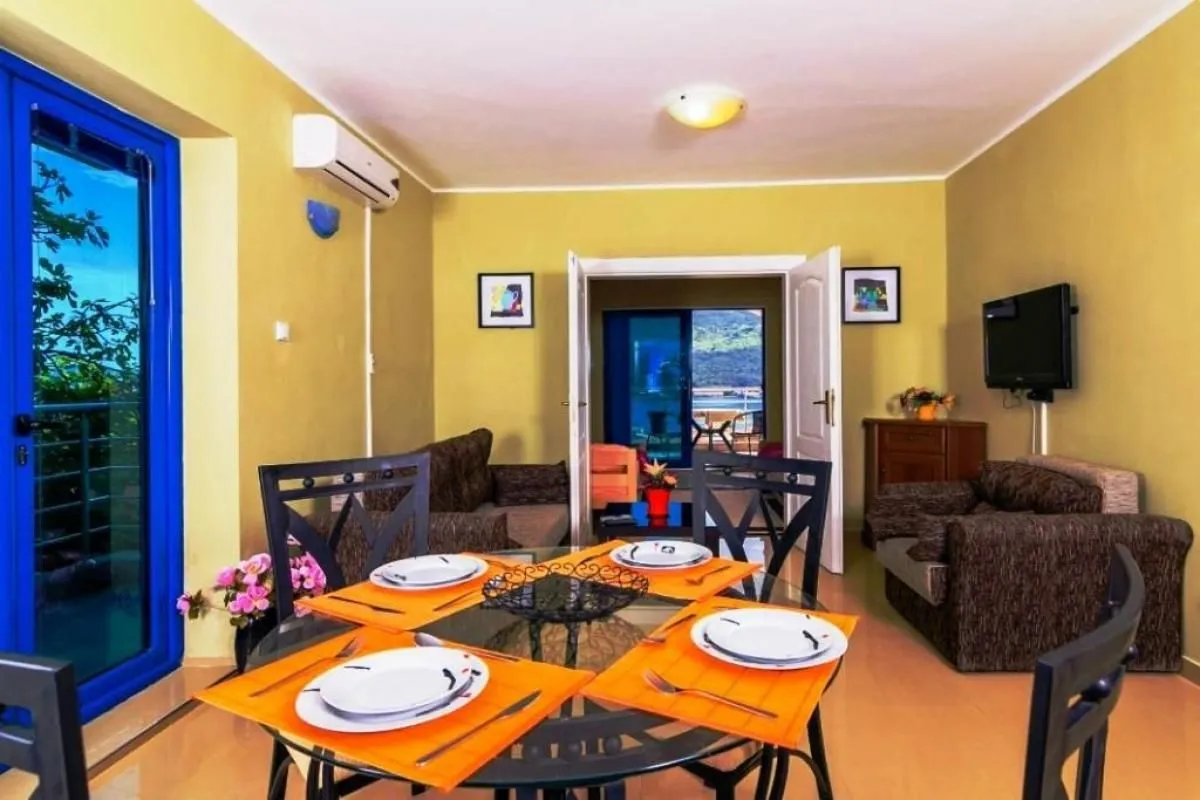 Prodaja, kuća, 280m², Đenovići, Herceg Novi