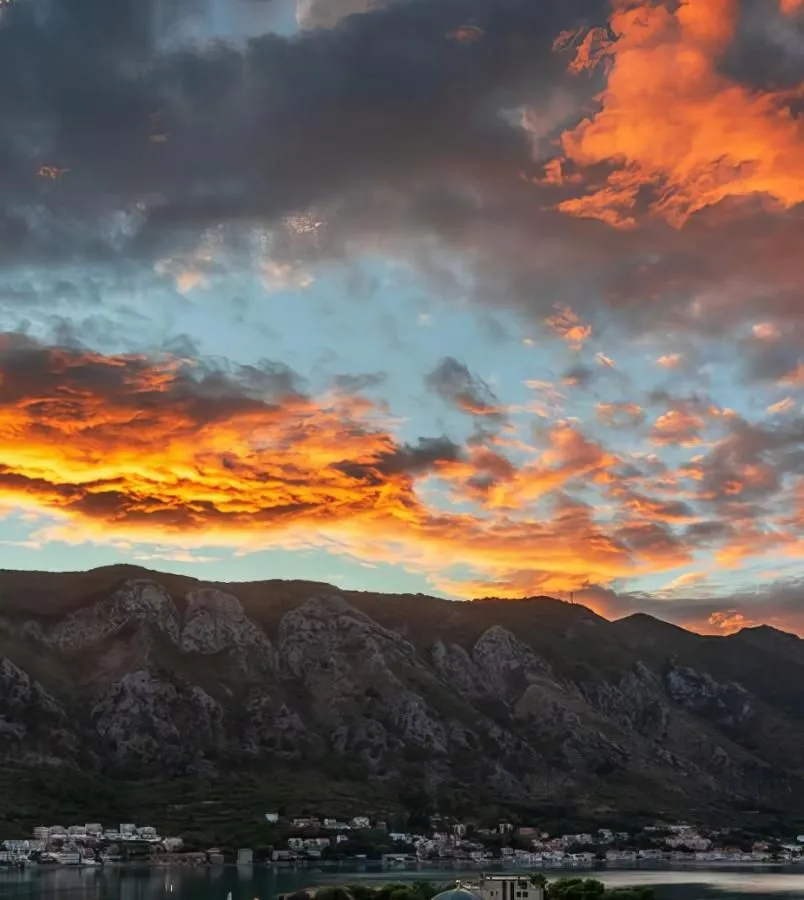 Prodaja, dvosoban stan, 59m², Muo, Kotor