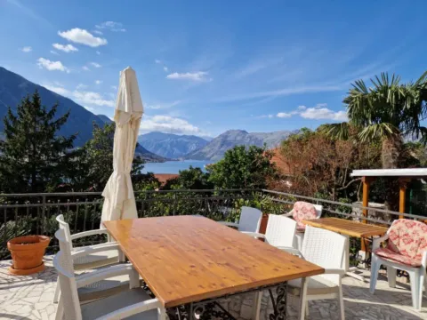 Sale, house, 250m², Dobrota, Kotor - image 13