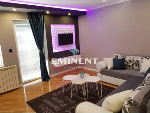 Rent, three bedroom apartment, 69m², Stari Grad, Beograd