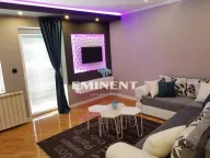 Izdavanje, trosoban stan, 69m², Stari Grad, Beograd - image 1