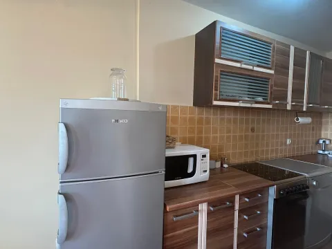 Izdavanje, jednosoban stan, 56m², Centar, Tivat - image 10