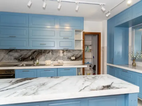 Izdavanje, trosoban stan, 200m², Gorica C, Podgorica - image 7
