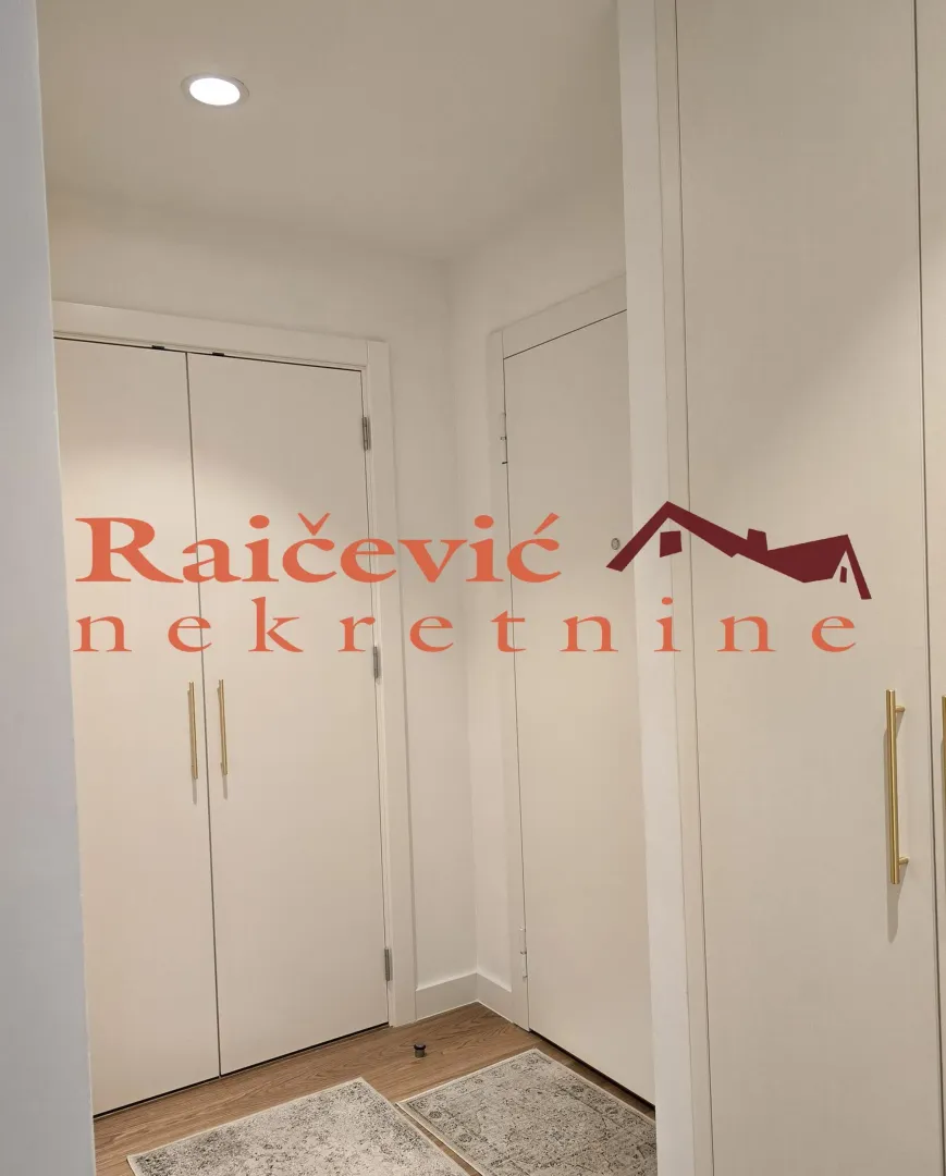 Sale, three bedroom apartment, 77m², Savski Venac, Beograd
