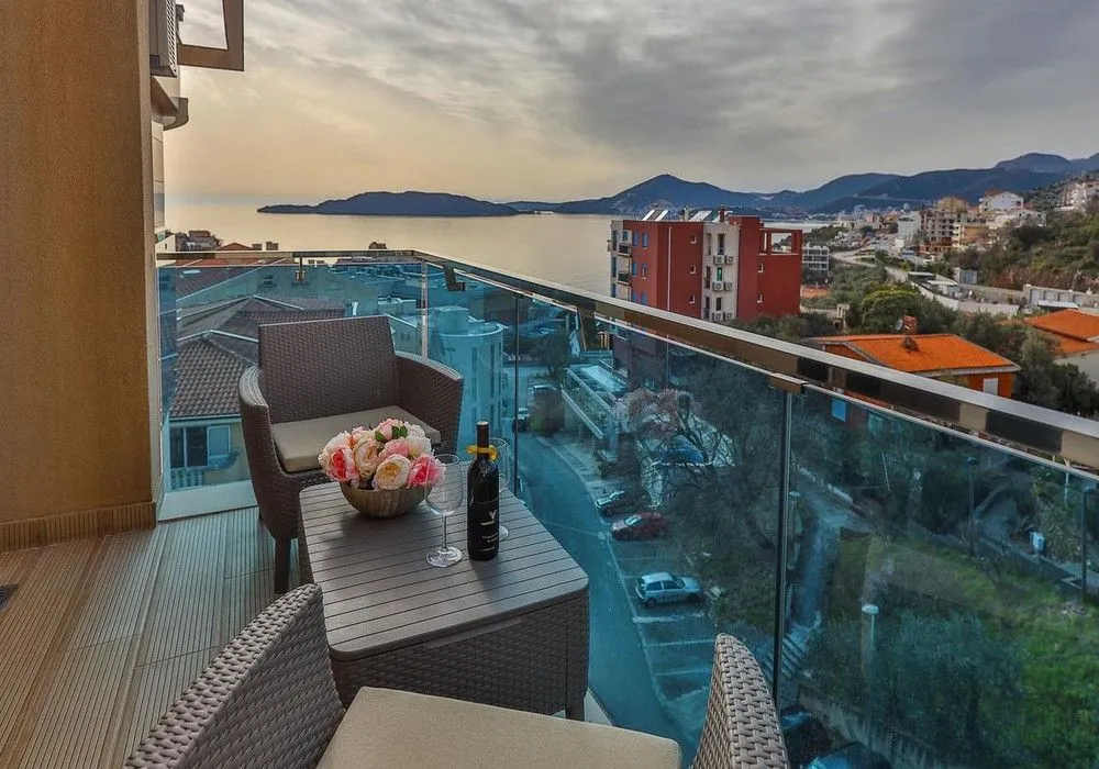 Prodaja, dvosoban stan, 96m², Budva, Crna Gora