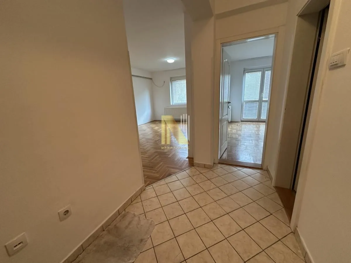 Prodaja, dvosoban stan, 48m², Sajmište, Novi Sad