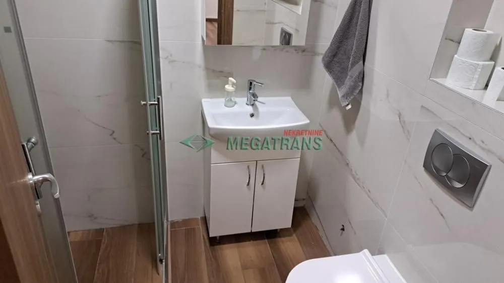 Izdavanje, četvorosoban stan, 100m², Novi Sad Sve Podlokacije, Novi Sad