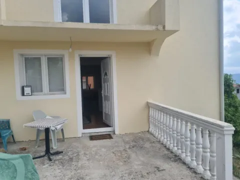 Izdavanje, trosoban stan, 50m², Marići, Tivat - image 7