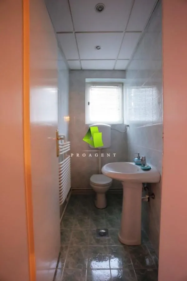 Prodaja, kuća, 350m², Pantelej, Niš