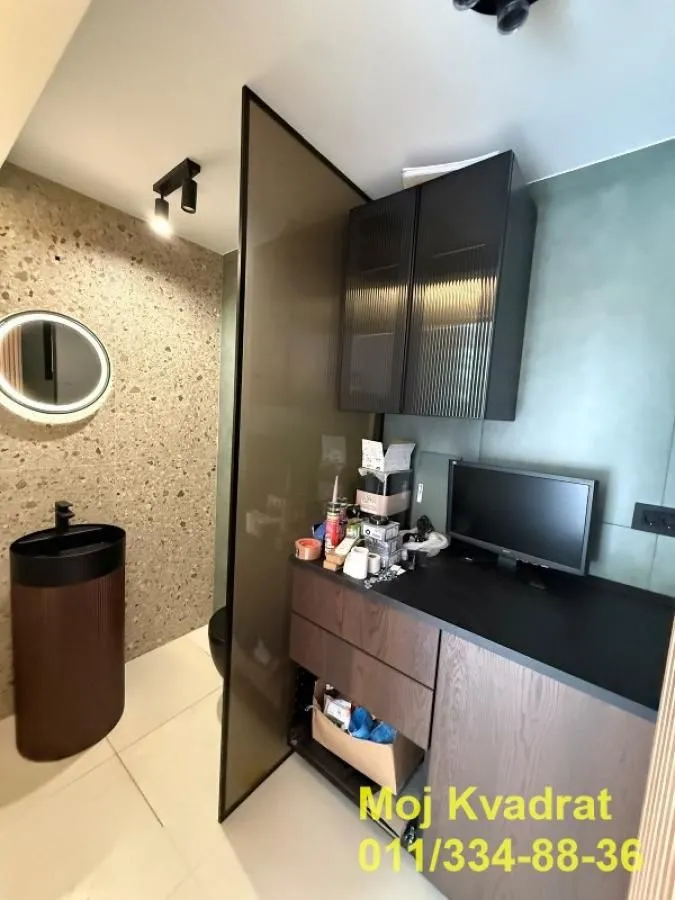 Izdavanje, poslovni prostor, 25m², Uciteljsko Naselje, Zvezdara Sve Podlokacije
