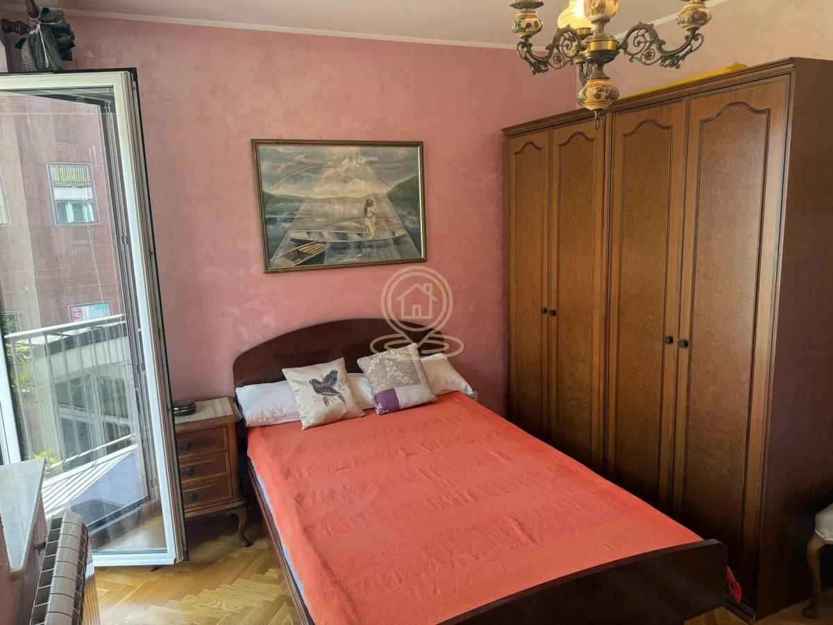 Rent, two bedroom apartment, 58m², Stari Grad, Beograd