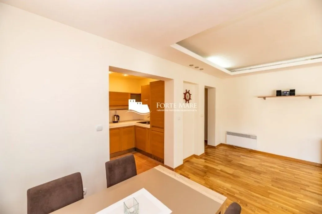 Prodaja, dvosoban stan, 80m², Đenovići, Herceg Novi