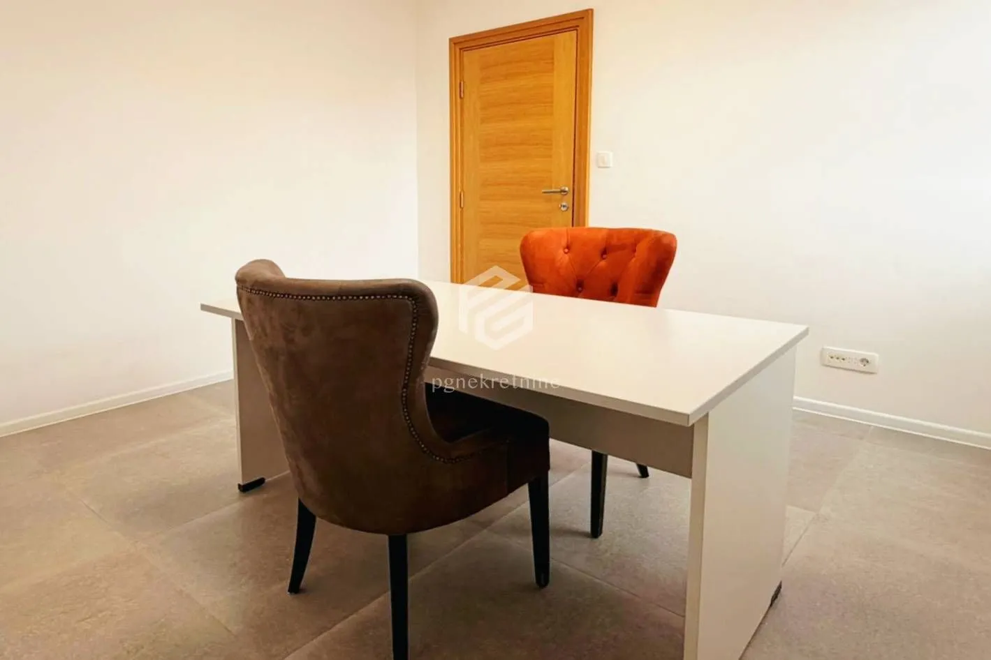 Rent, office space, 120m², Centar, Podgorica