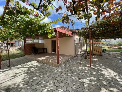 Izdavanje, kuća, 100m², Murtovina, Podgorica - image 10