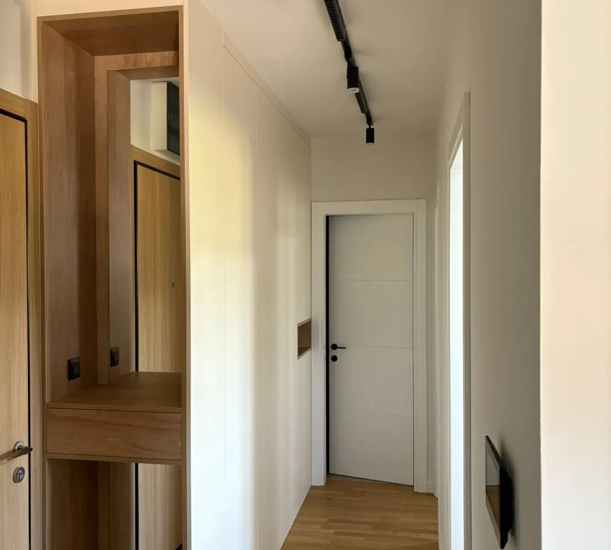 Izdavanje, dvosoban stan, 50m², Zabjelo, Podgorica