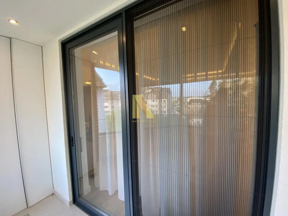 Prodaja, četvorosoban stan, 119m², Centar, Novi Sad