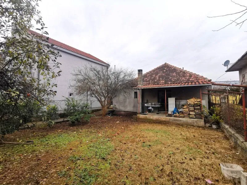 Prodaja, kuća, 98m², Tološi, Podgorica