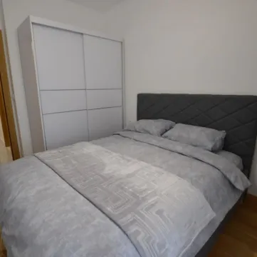 Izdavanje, jednosoban stan, 45m², City Kvart, Podgorica - image 2