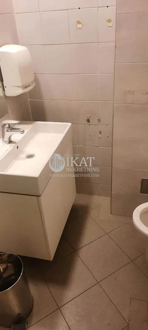 Sale, office space, 350m², Vračar Sve Podlokacije, Beograd