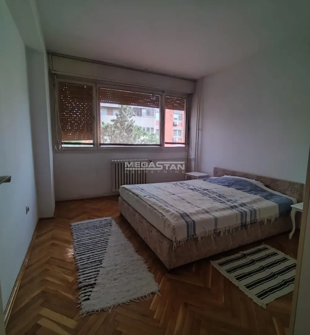 Rent, two bedroom apartment, 63m², Kalenić Pijaca, Vračar Sve Podlokacije