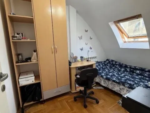 Prodaja, garsonjera, 28m², Uciteljsko Naselje, Zvezdara Sve Podlokacije - image 3