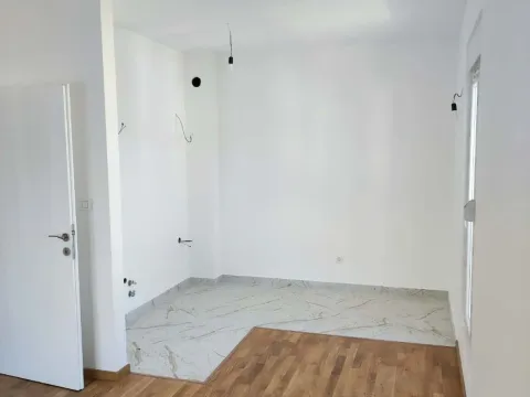 Rent, one bedroom apartment, 42m², Zagorič, Podgorica - image 3