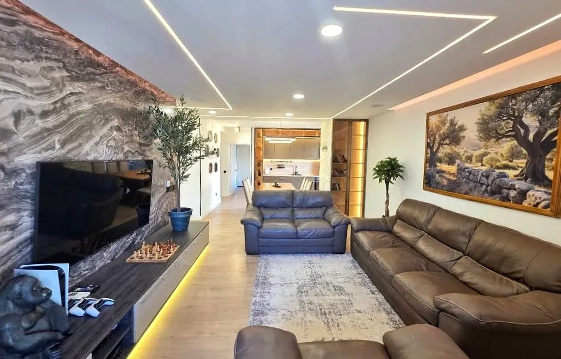 Sale, three bedroom apartment, 106m², Bečići, Budva