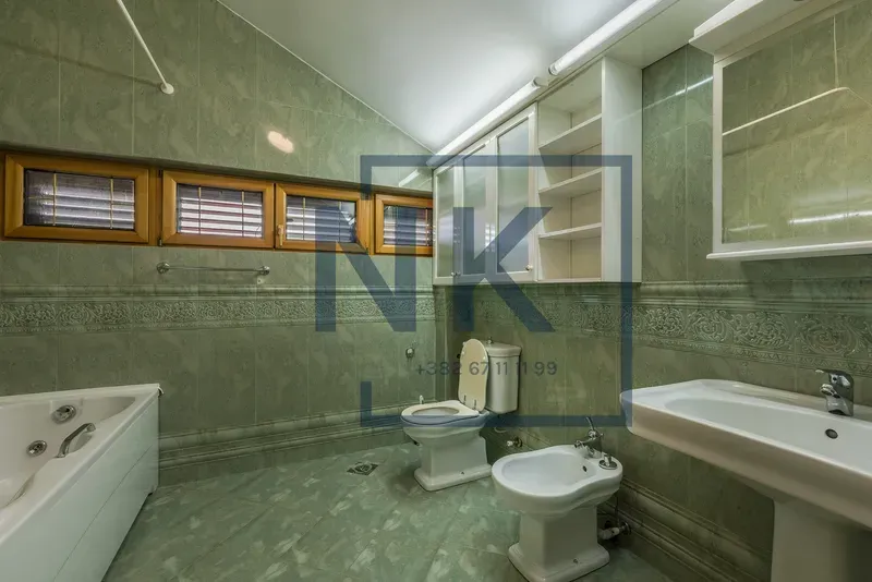 Rent, house, 370m², Zabjelo, Podgorica