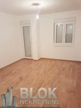 Izdavanje, jednosoban stan, 47m², City Kej, Podgorica - image 10