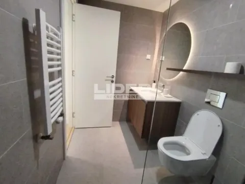 Rent, two bedroom apartment, 62m², Savski Venac, Beograd - image 10