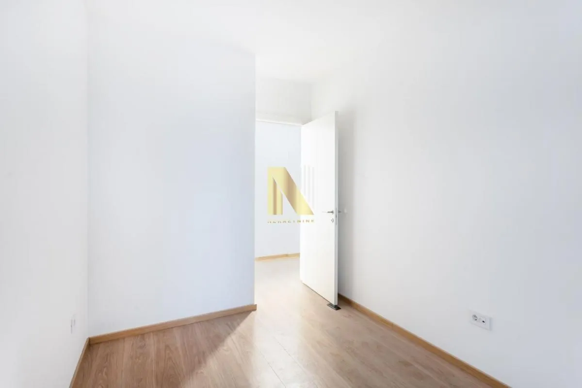 Prodaja, dvosoban stan, 49m², Centar, Novi Sad