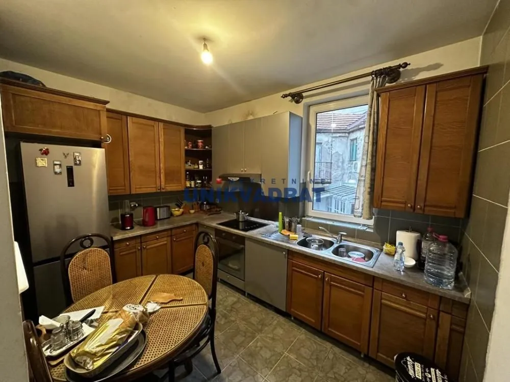 Prodaja, četvorosoban stan, 96m², Stari Grad, Beograd