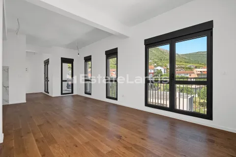Prodaja, dvosoban stan, 53m², Dumidran, Tivat - image 2