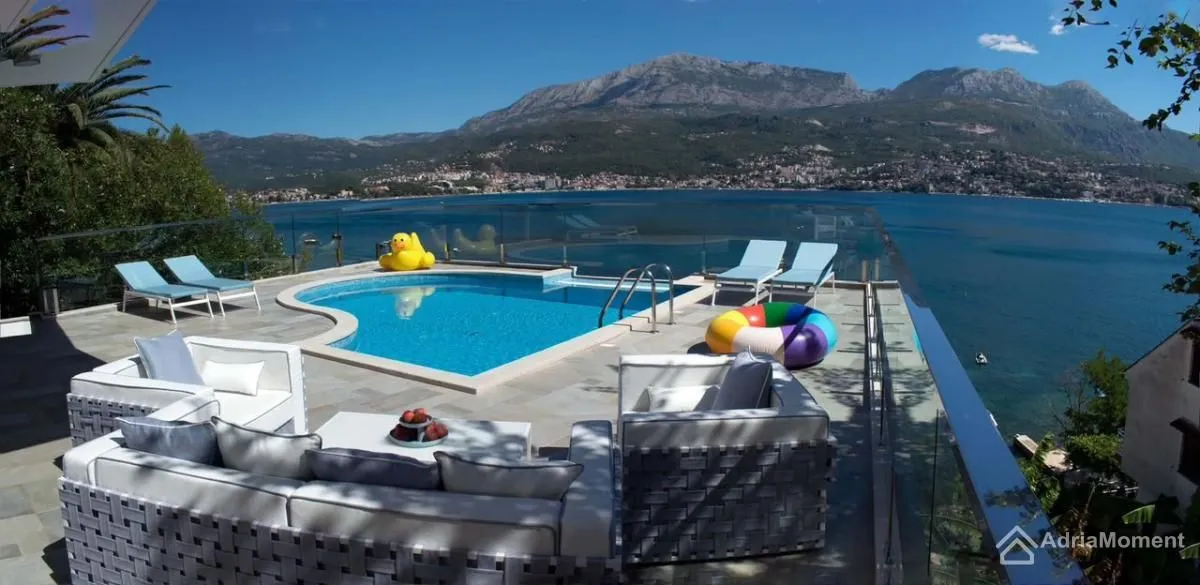 Prodaja, kuća, 285m², Sutorina, Herceg Novi