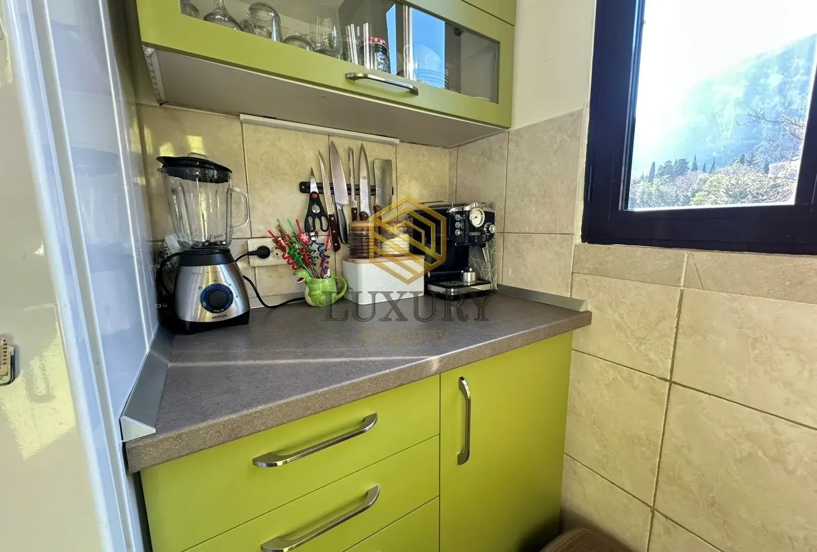 Prodaja, jednosoban stan, 46m², Centar, Kotor