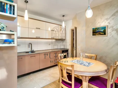 Prodaja, dvosoban stan, 72m², City Kvart, Podgorica - image 3