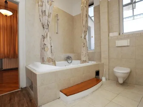 Izdavanje, poslovni prostor, 160m², Stari Grad, Beograd - image 18