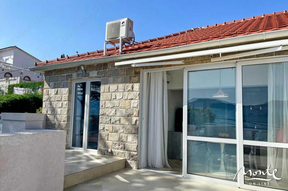 Prodaja, dvosoban stan, 120m², Krašići, Tivat