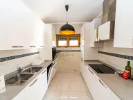 Prodaja, kuća, 200m², Rogami, Podgorica - image 13