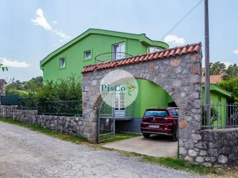 Prodaja, kuća, 200m², Zagorič, Podgorica - image 10