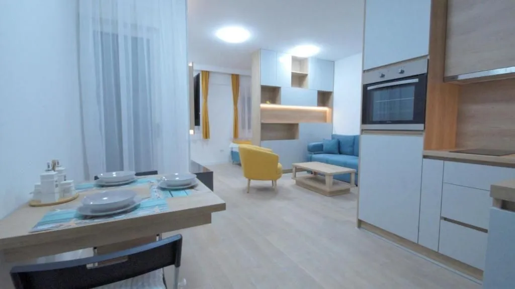 Rent, studio apartment, 35m², Bečići, Budva